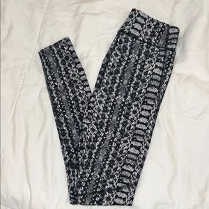 Under Armour Black and White Patterned Leggings